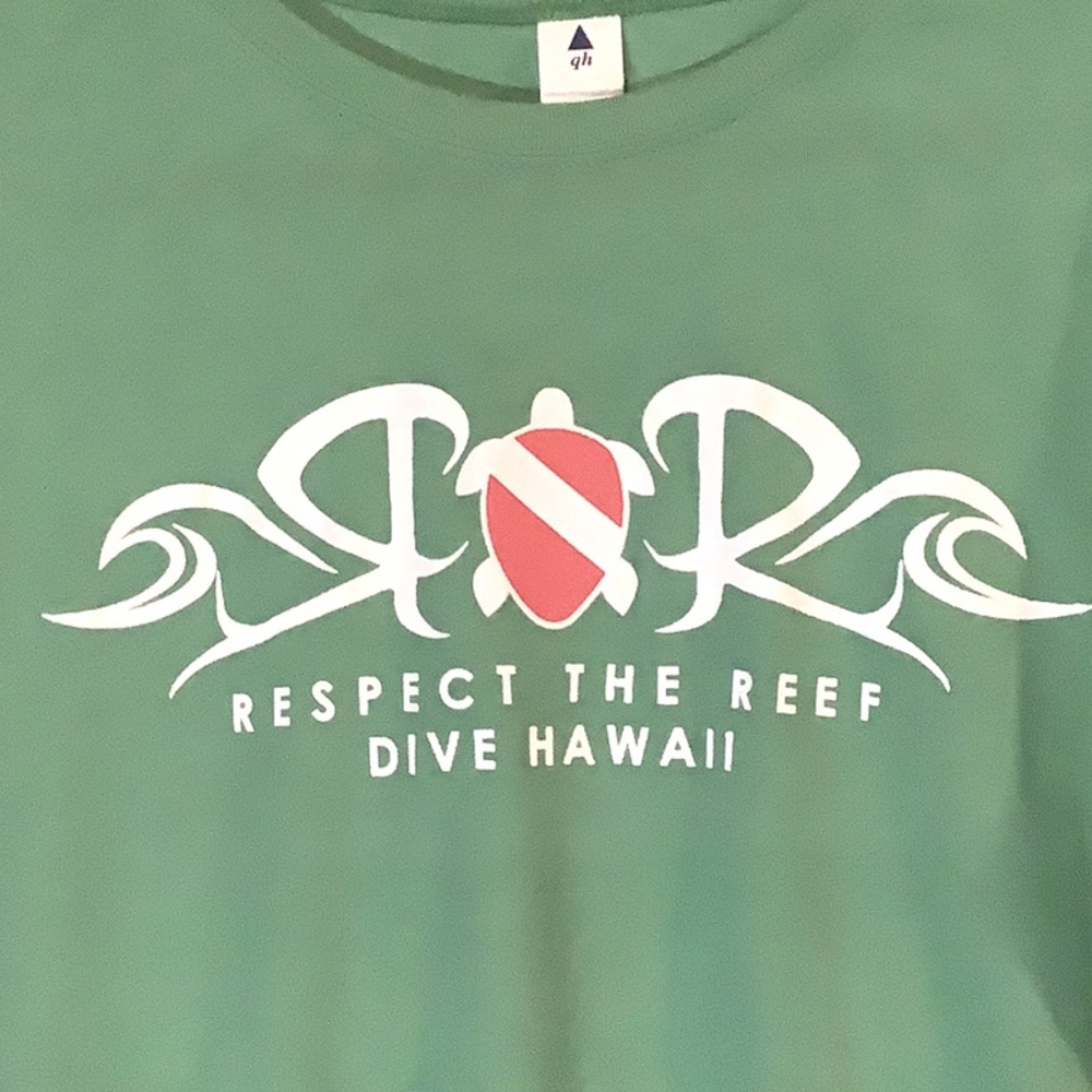 Respect the Reef, Dive Hawaii light green tee, NWT